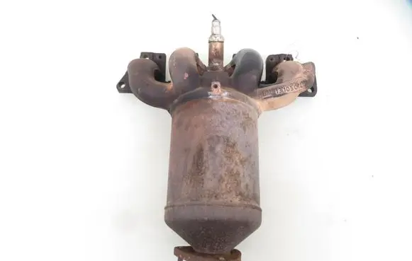 Opel Zafira A Exhaust manifold 13105074