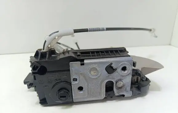 Peugeot 2008 I Front door lock 9688080480