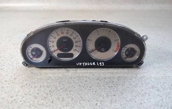 Chrysler Grand Voyager IV Speedometer (instrument cluster) R825AH