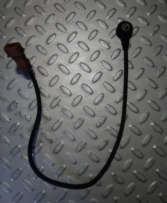 Volkswagen PASSAT B5.5 Detonation knock sensor 078905377