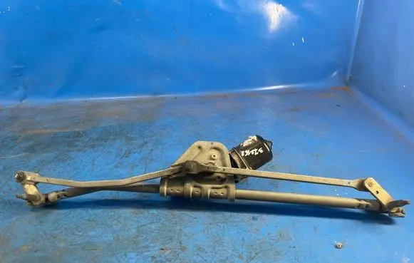Mini One - Cooper Coupe R56 Front wiper blade arm 61617138789