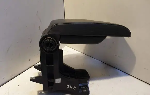 BMW 3 E46 Armrest 8213678 51168213678