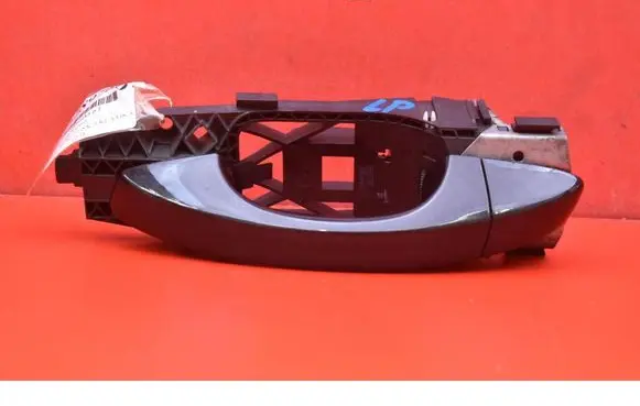 Skoda Superb B5 (3U) Front door exterior handle 7P6837885