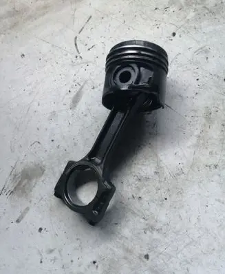 Renault Megane II Piston with connecting rod 7650