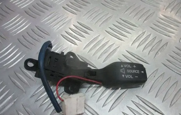 Mazda MPV II LW Cruise control switch 
