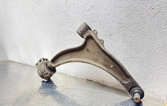 Opel Insignia A Front lower control arm/wishbone 0131221