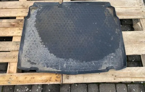 Volkswagen Golf V Rubber trunk/boot mat liner 54195