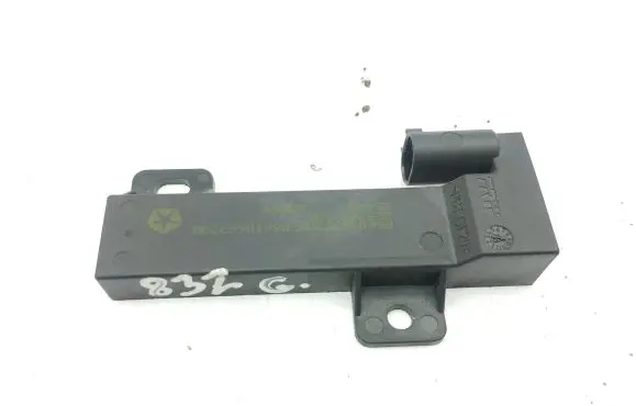 Jeep Cherokee Keyless system antenna P68186637AA