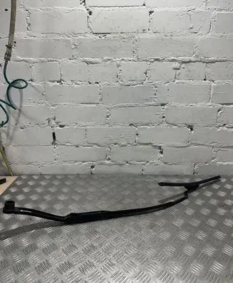 KIA Sportage Front wiper blade arm 98321D9000