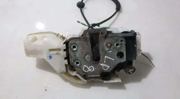 Alfa Romeo 159 Front door lock