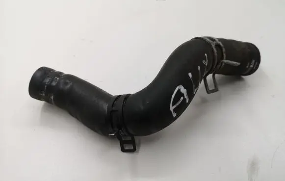 Mazda CX-5 Engine coolant pipe/hose