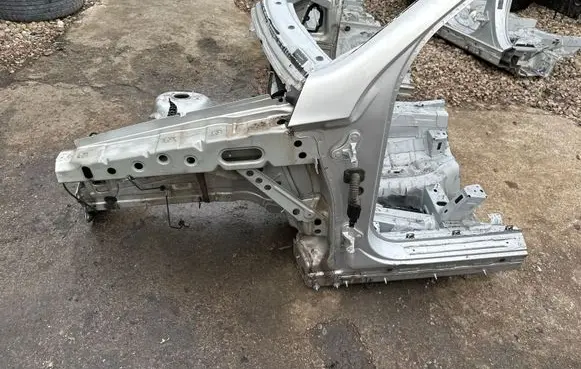 Mercedes-Benz ML W166 Front quarter panel 