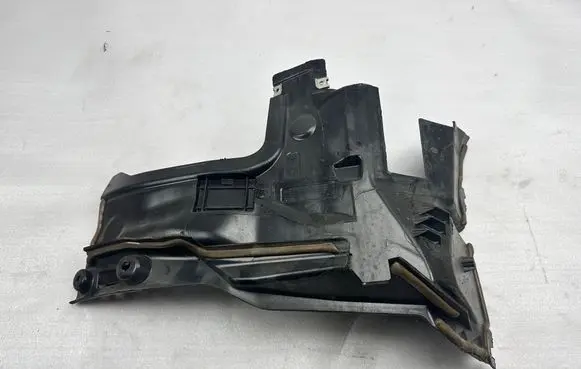 Mercedes-Benz S W222 Other engine bay part A2226202400