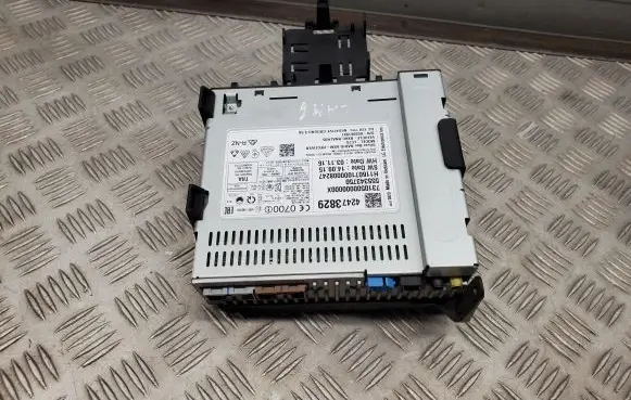 Chevrolet Camaro Radio/CD/DVD/GPS head unit 42473829