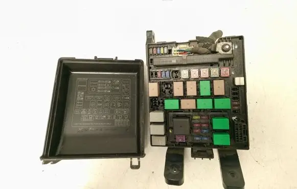 KIA Sportage Fuse module 919502S010
