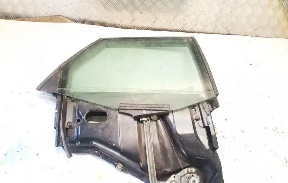 Audi 80 90 S2 B4 Rear door window/glass frame 