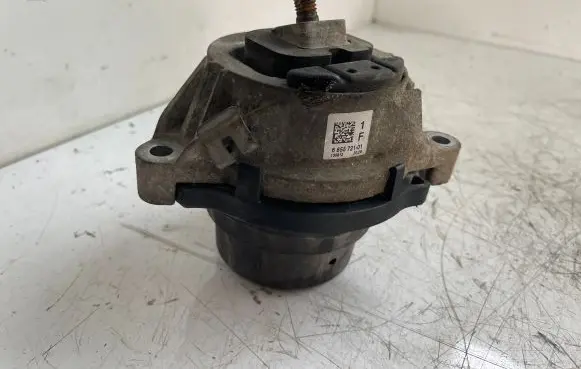 BMW X3 F25 Engine mount bracket 6855721
