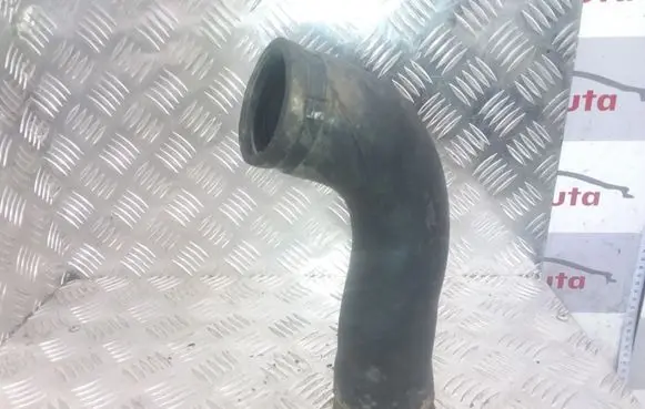 Toyota Avensis T220 Intercooler hose/pipe