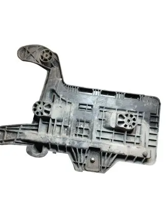 Volkswagen PASSAT B6 Battery tray 1K0915333C
