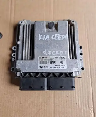 KIA Ceed Engine control unit/module 391402A925