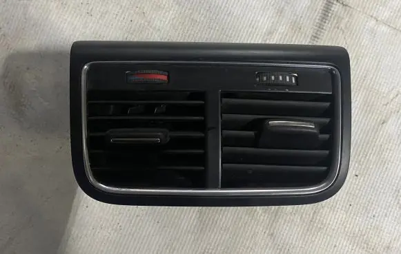Audi A4 S4 B8 8K Rear air vent grill 8K0819203E