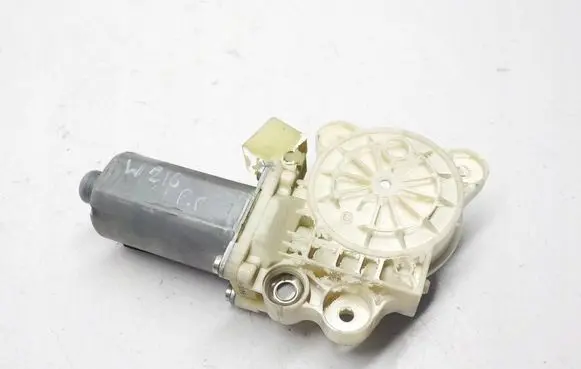 Mercedes-Benz CL C216 Front door window regulator motor 0130821436
