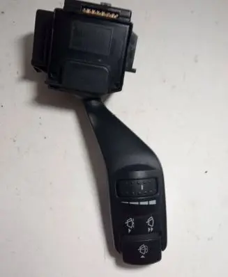 Ford Focus Wiper control stalk 17D940