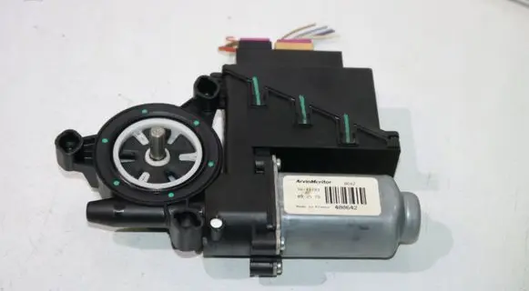Volkswagen Polo Front door window regulator motor 6Q2959801A