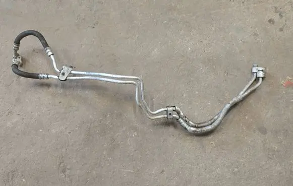 BMW X5 F15 Gearbox oil cooler pipe/hose 7619208