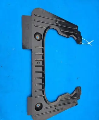 BMW X3 E83 Engine splash shield/under tray 3420702