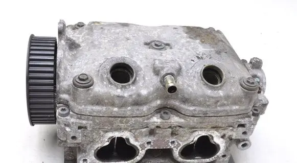 Subaru Forester SG Engine head 