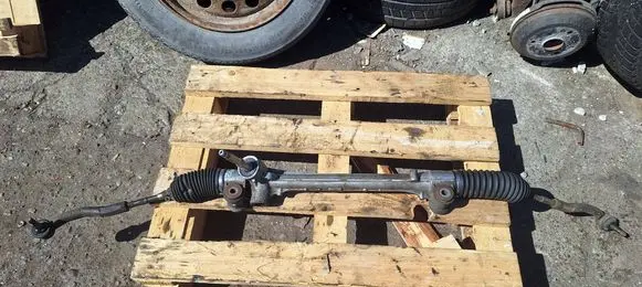 Toyota Yaris Steering rack 