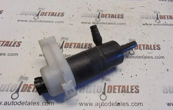 Honda CR-V Windscreen/windshield washer pump