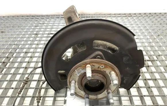 Opel Astra K Front wheel hub spindle knuckle