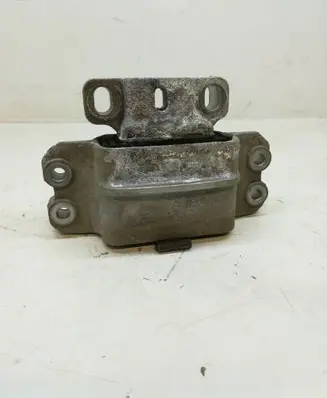 Volkswagen Golf V Engine mount bracket 1K0199555