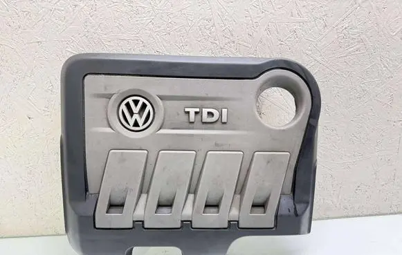 Engine cover (trim)