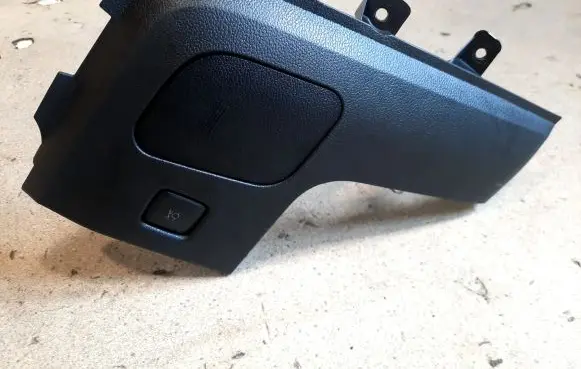 Glove box