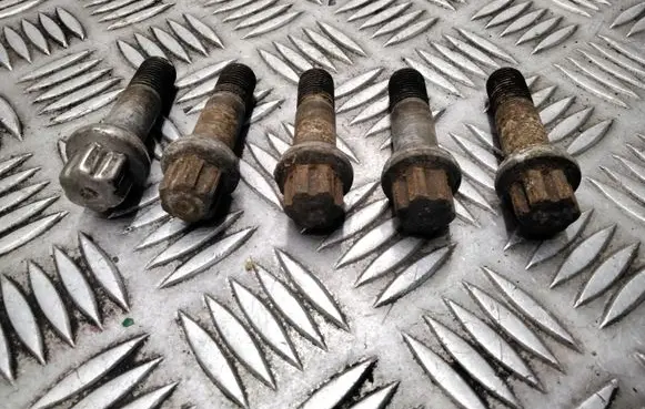 Mercedes-Benz ML W166 Nuts/bolts 