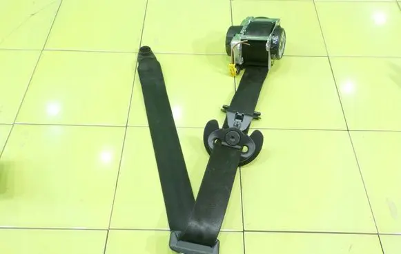Jaguar XE Front seatbelt 635393200A BEZPIECZENSTWA