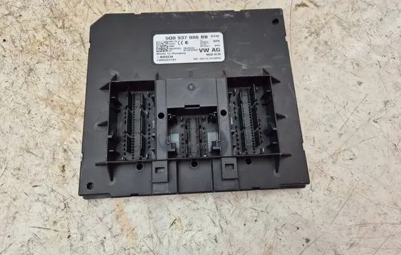 Volkswagen PASSAT B8 Comfort/convenience module 5Q0937086BB F005V01781