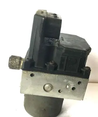 Ford Mondeo Mk III ABS Pump 0265222015 1S712M110AB