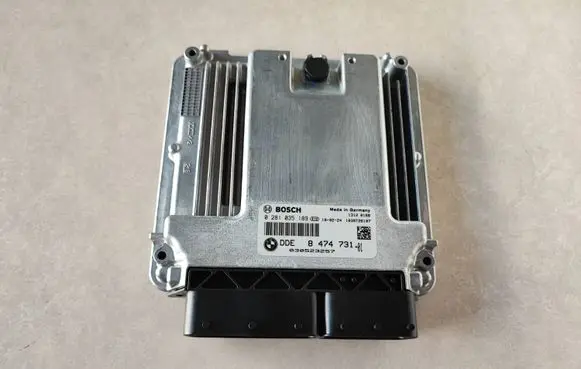 BMW 4 F32 F33 Engine control unit/module 8474731 0281035189