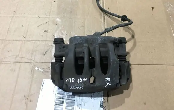 Mercedes-Benz Vito Viano W447 Front brake caliper