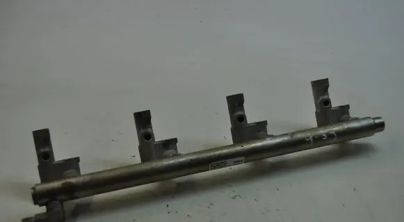 Jaguar XF X250 Fuel main line pipe 8W939G774AE