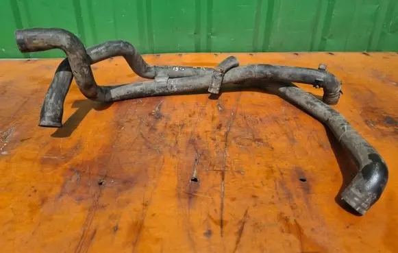 Volkswagen Transporter - Caravelle T4 Engine coolant pipe/hose