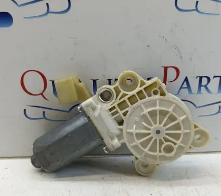 Mercedes-Benz CLS C219 Rear door window regulator motor A2198200542