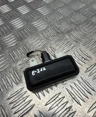 Mercedes-Benz E W212 Tailgate opening switch 2218702410