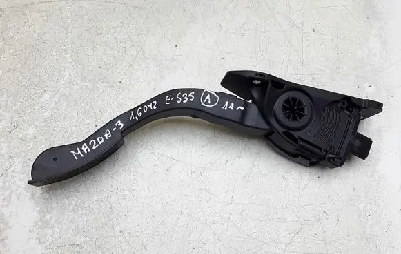 Mazda 3 II Accelerator throttle pedal 6pv01036856