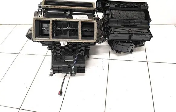 Volkswagen Crafter Interior heater climate box assembly 5WB819021