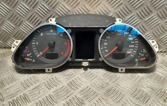 Audi A6 S6 C6 4F Speedometer (instrument cluster) 4F0920900N 503000730205 4F0910900A